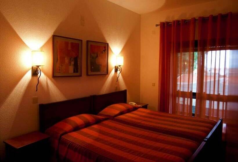 غرفة قياسية, Verde Pinho