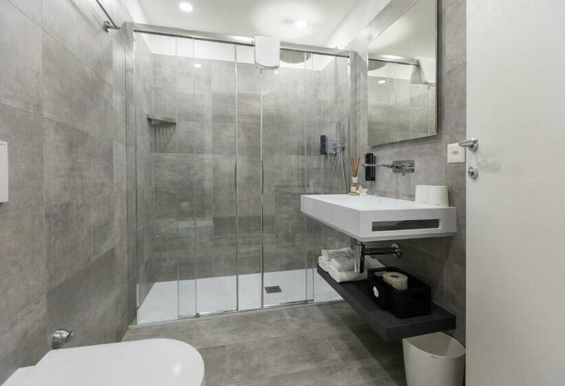 חדר אקונומי, Village Campofelice