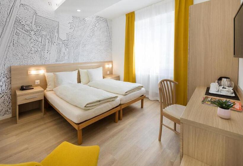 חדר אקונומי יחיד, Village Campofelice