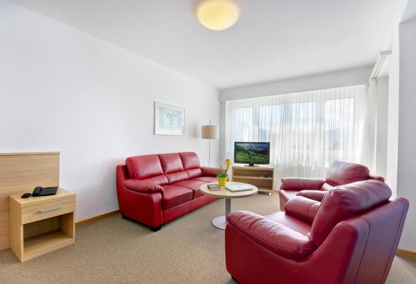 דירת שני חדרים, Village Campofelice