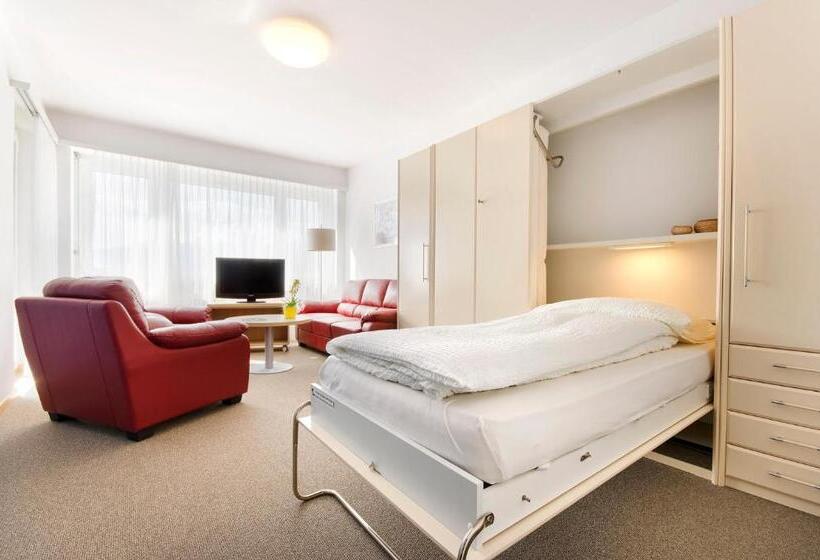 דירת חדר, Village Campofelice