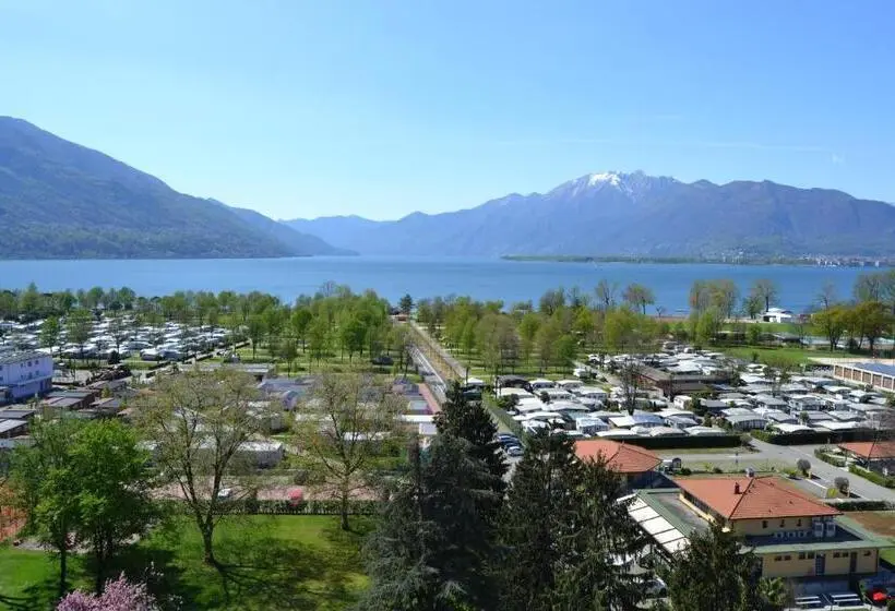 1 Bedroom Apartment Lake View, Village Campofelice