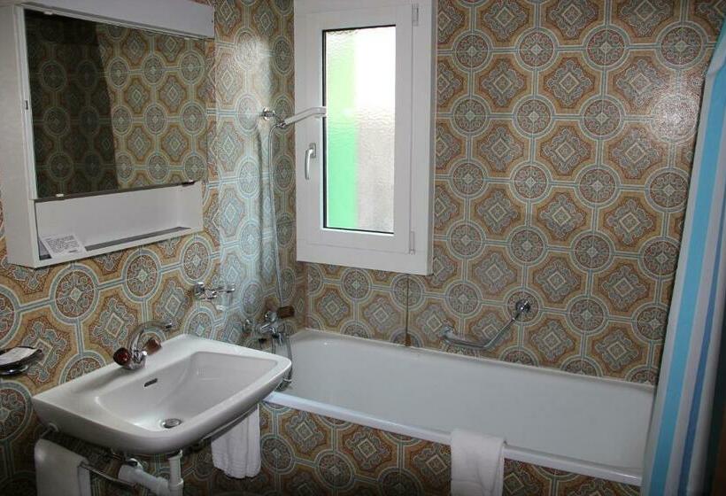 غرفة قياسية, Walensee Trattoria