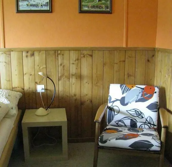 Standard Yhden Hengen Huone Jaettu Kylpyhuone, Zimmer & Z Morgä Schönenboden