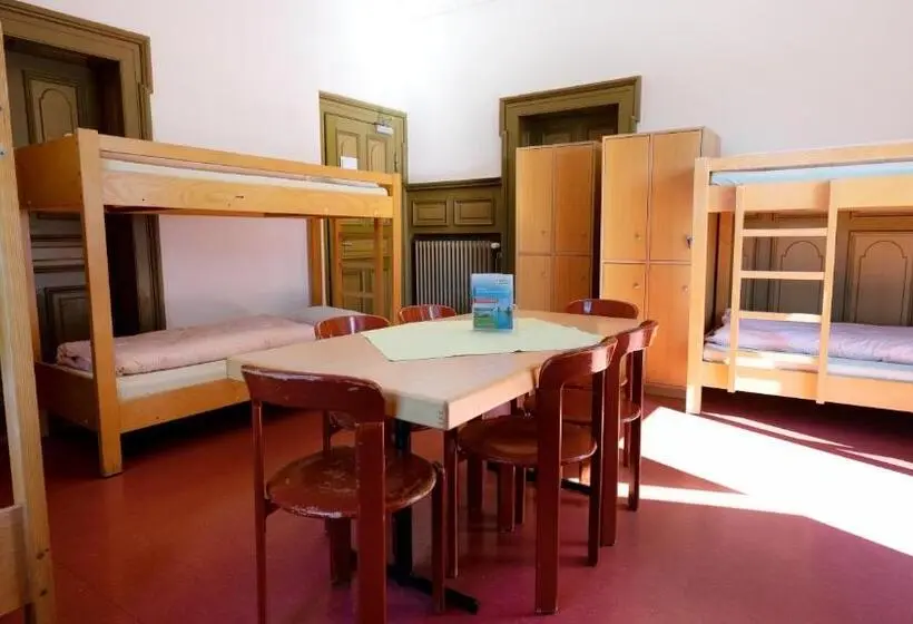 Vuode Makuusalissa, Kreuzlingen Youth Hostel