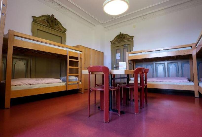Кровать в Общей Комнате, Kreuzlingen Youth Hostel