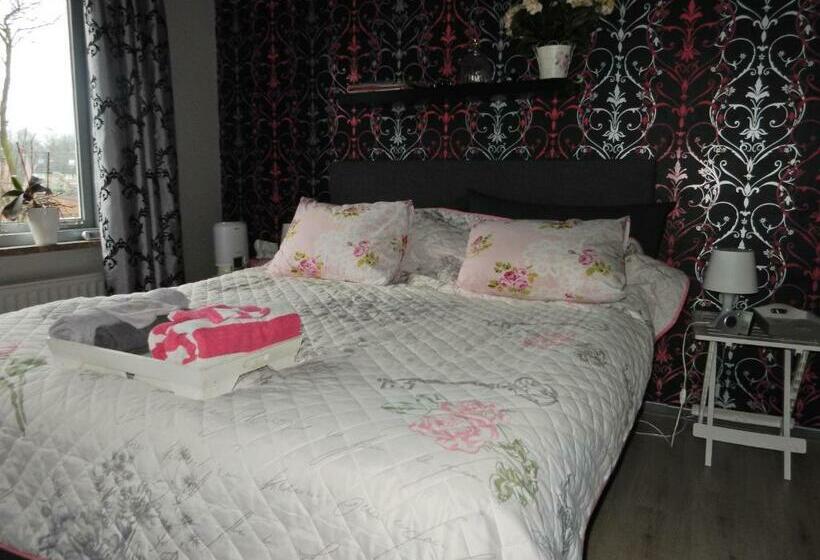 Семейный Номер, B&b Acacia