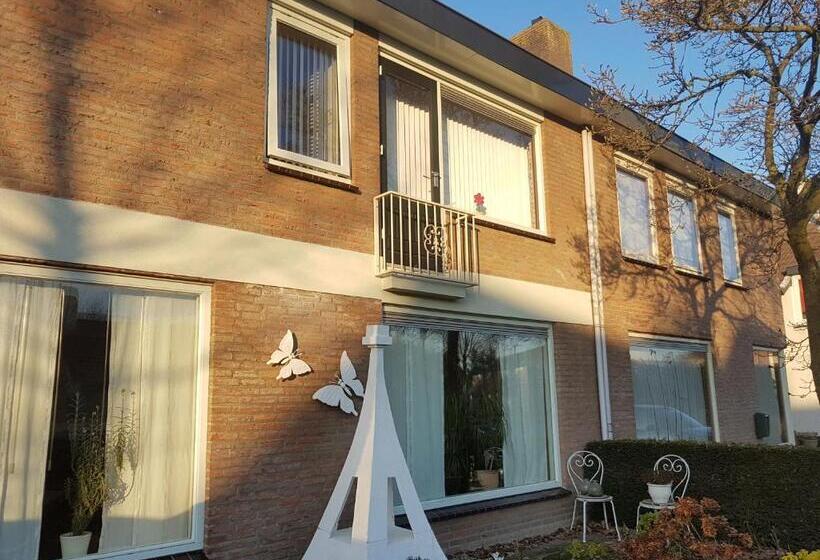 اتاق لوکس با بالکن, B&b Acacia