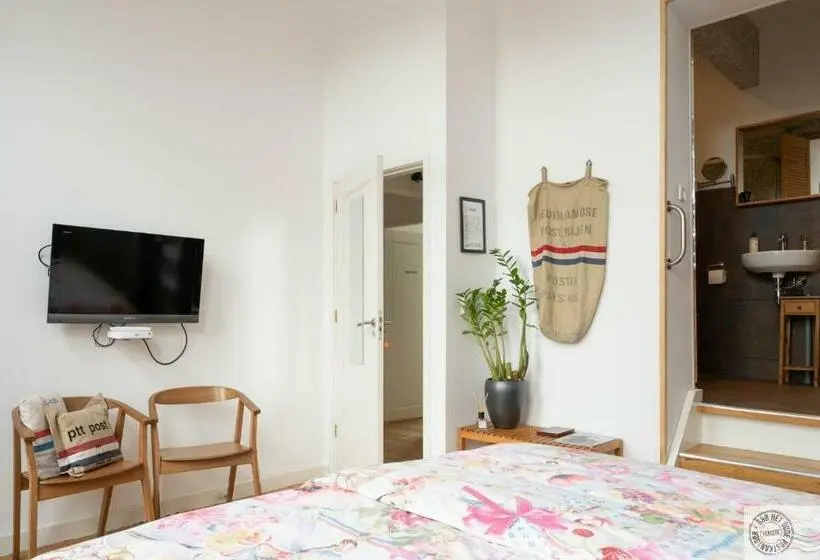 スタンダードルーム, B&b Het Oude Postkantoor