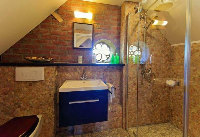 غرفة عائلية, B&b Op Stok