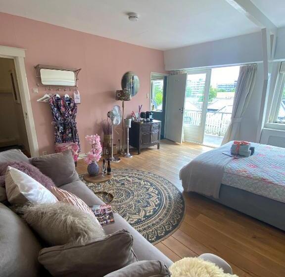 高级大房间, Bubbles & Bed