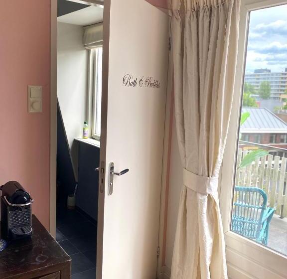 高级大房间, Bubbles & Bed