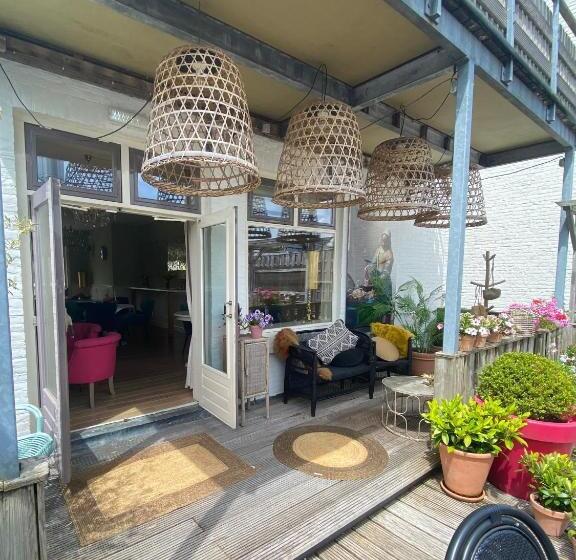 高级大房间, Bubbles & Bed