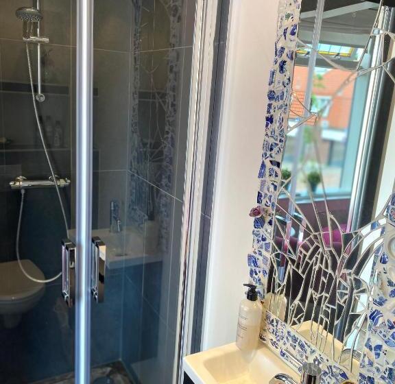 舒适型单人间, Bubbles & Bed