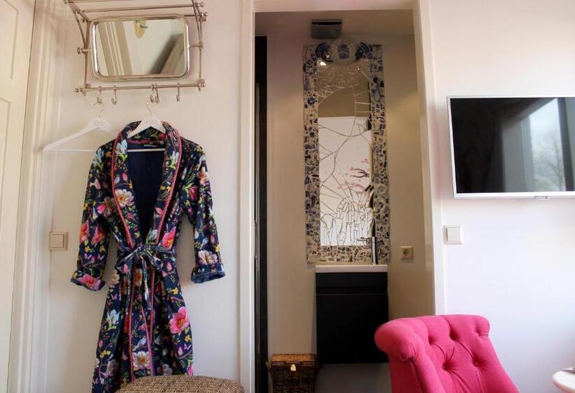 舒适型单人间, Bubbles & Bed