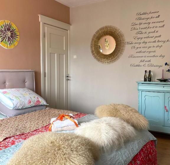 豪华房间, Bubbles & Bed