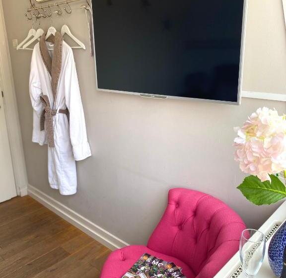 单人经济间, Bubbles & Bed