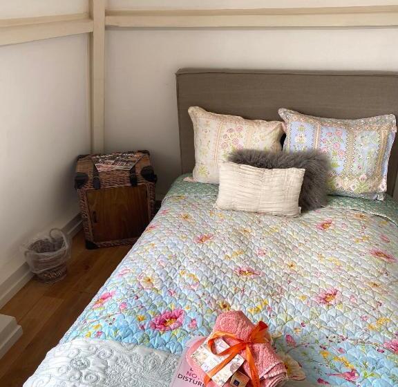 单人经济间, Bubbles & Bed