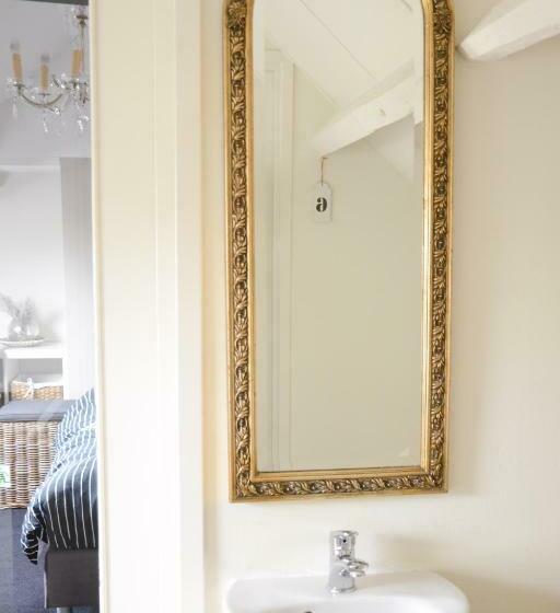 חדר סטנדרד יחיד חדר אמבטיה משותף, Het Woonrijk