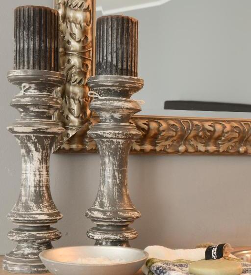 חדר יחיד נוף לגינה, Het Woonrijk