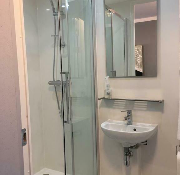 标准三人间, Het Gemeentehuis Uithuizen