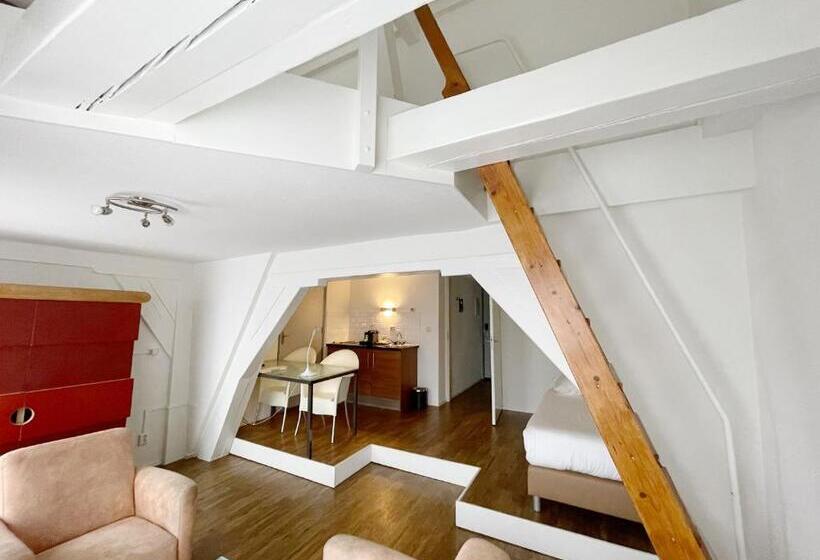 غرفة قياسية ثلاثية, Residence Le Coin