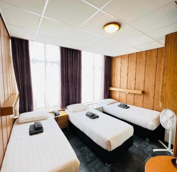 غرفة قياسية ثلاثية, Sharm