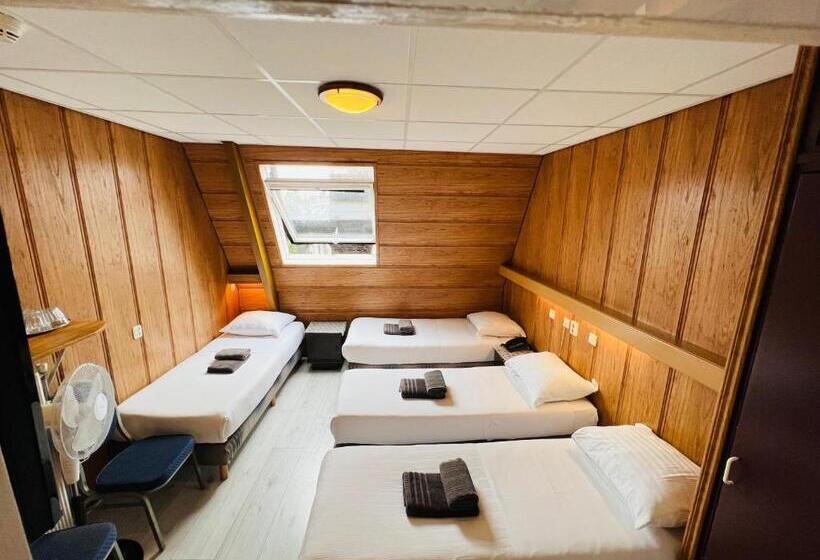 غرفة قياسية رباعية, Sharm