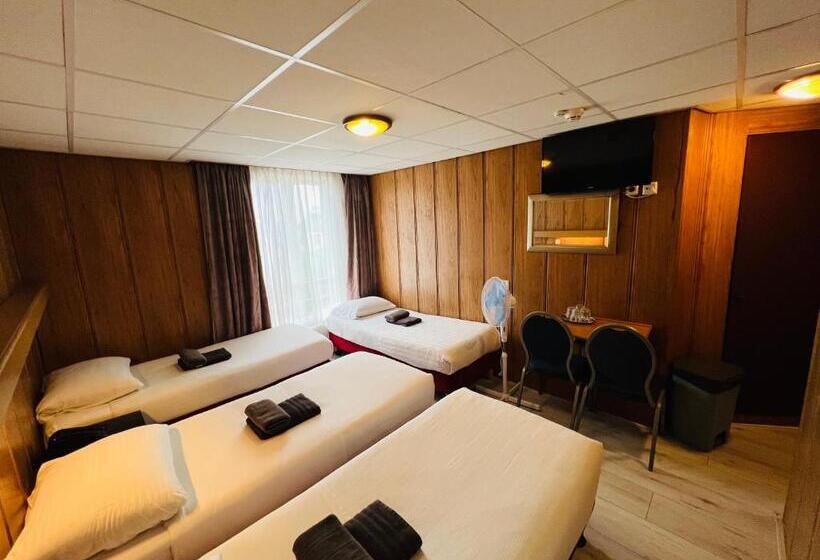 غرفة قياسية رباعية, Sharm