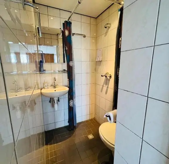 Standard Neljän Hengen Huone, Sharm