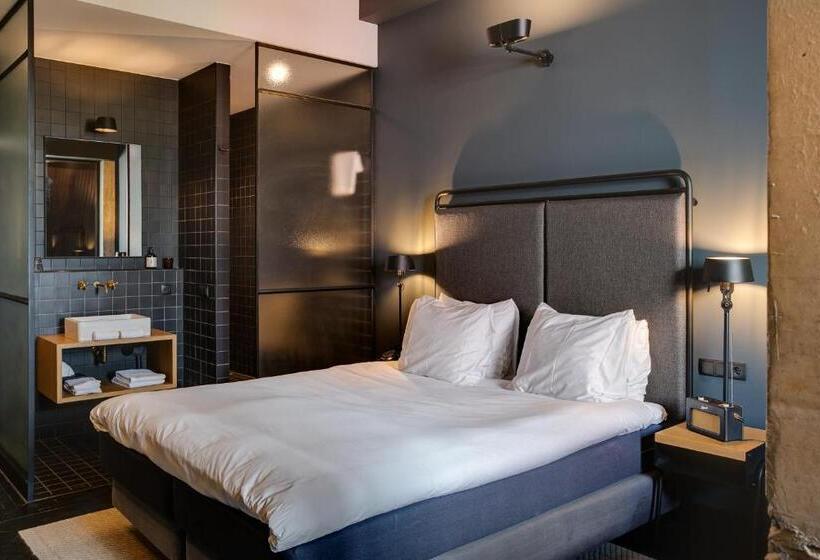 سوییت, The Duke Boutique