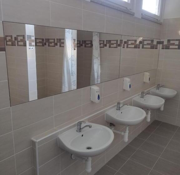 バス共有のスタンダードルーム, Penzion U Lipna