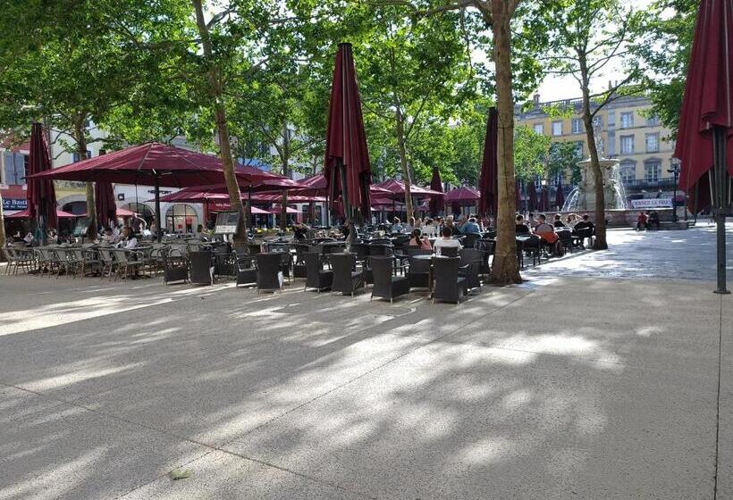 اتاق استاندارد, La Petite Chambre Du Lac