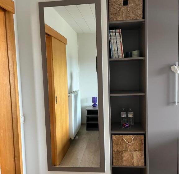 اتاق استاندارد, B&b Au 27