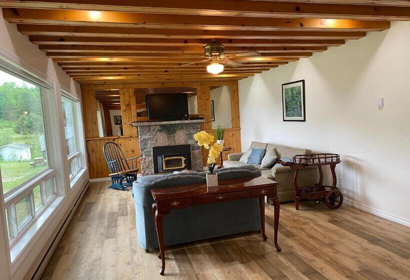 منزل غرفتين نوم, Barry S Bay Golf Resort