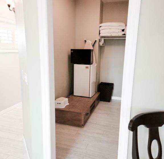 חדר דחוקס עם מיטת קינג, Along River Ridge