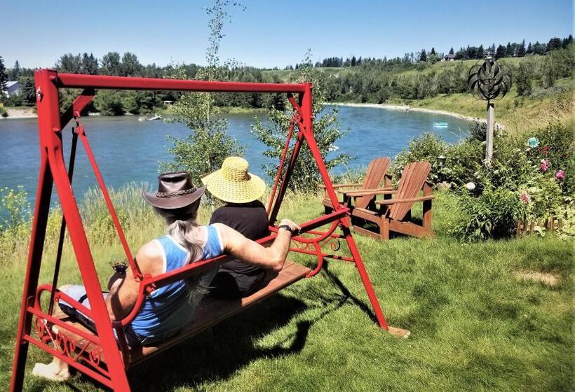 חדר סטנדרט, Along River Ridge