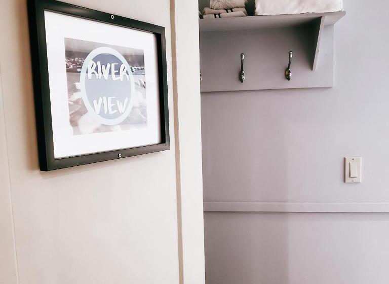 חדר דלוקס נוף לים, Along River Ridge