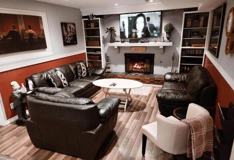 חדר סטנדרט, Along River Ridge