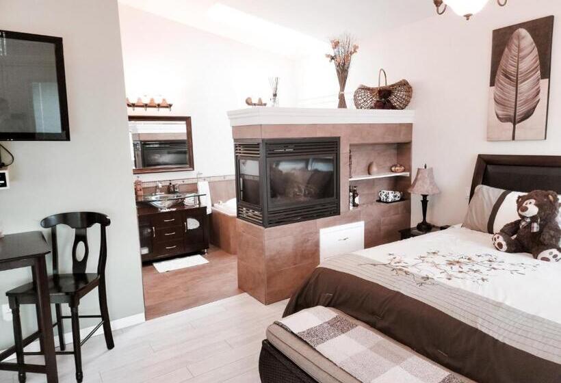 סוויטת 2 חדרי שינה, Along River Ridge