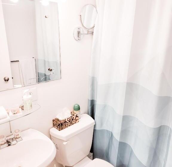 סוויטת 3 חדרי שינה, Along River Ridge