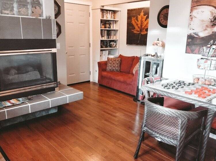 חדר דלוקס, Along River Ridge