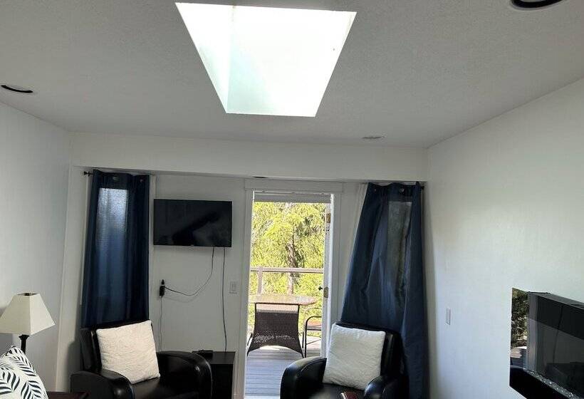 Standardzimmer, Armand Heights