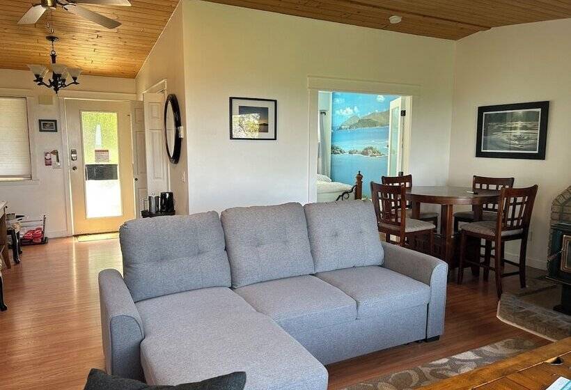 Standardzimmer, Armand Heights