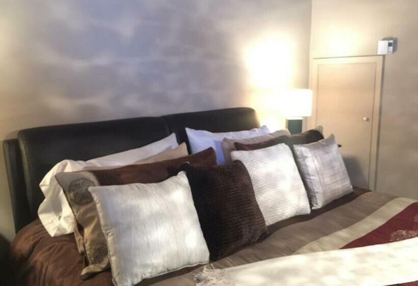 Люкс Кровать Кинг, Gîte Chez Baza