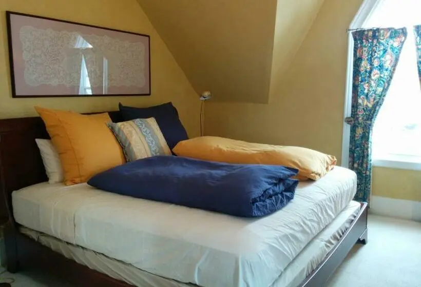 キングサイズベッドのスタンダードルーム, Fairmont House Bed & Breakfast