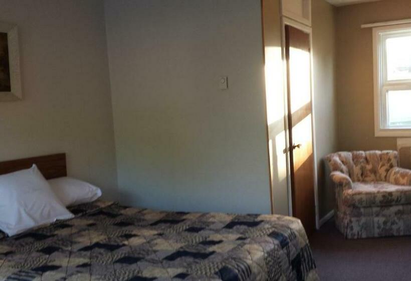 Номер Стандарт, Hipwell's Motel