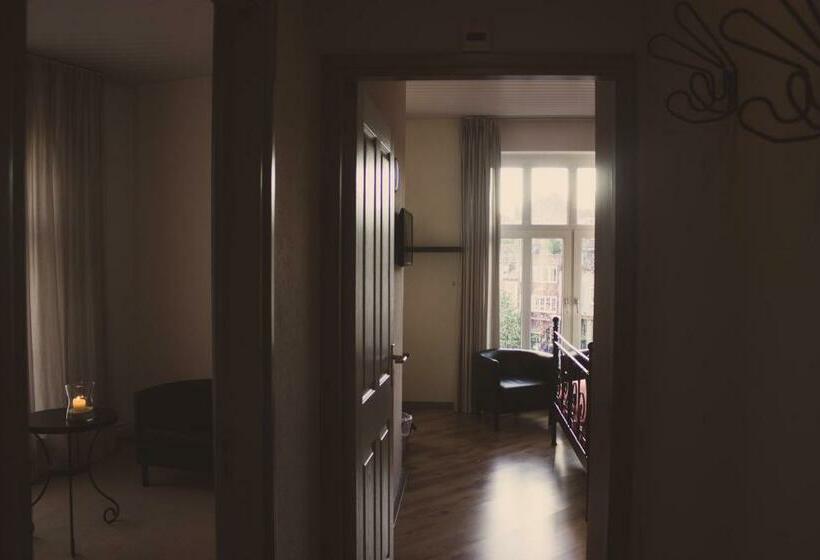 اتاق لوکس چهار تخته, Brasserie De Kroon