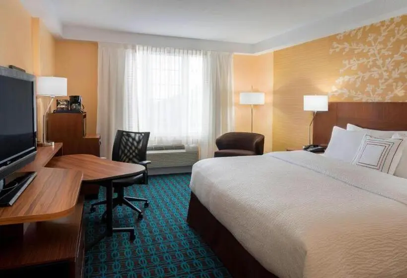 キングサイズベッドのスタンダードルーム, Fairfield Inn & Suites By Marriott Ottawa Kanata