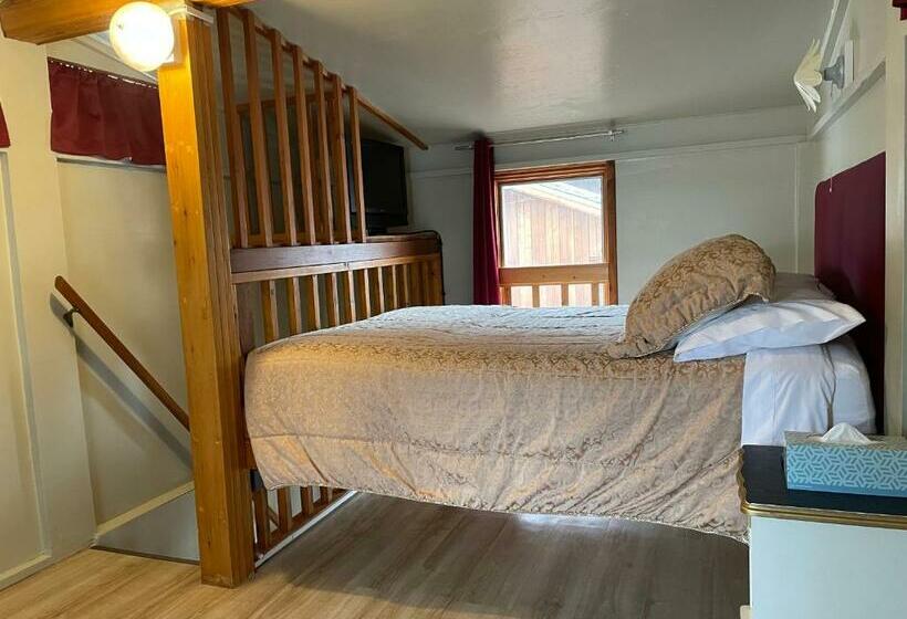 ファミリーステューディオ, Luna Bed & Breakfast